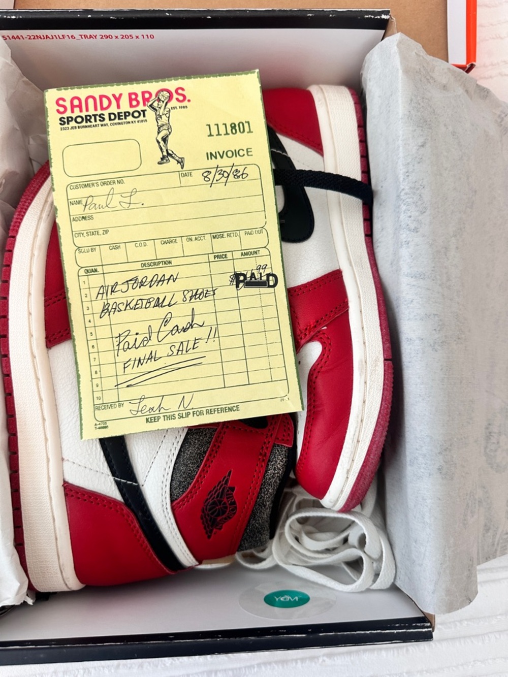 Nike Air Jordan 1 Retro High OG "Chicago Lost And Found" sneakers.  size 4.5